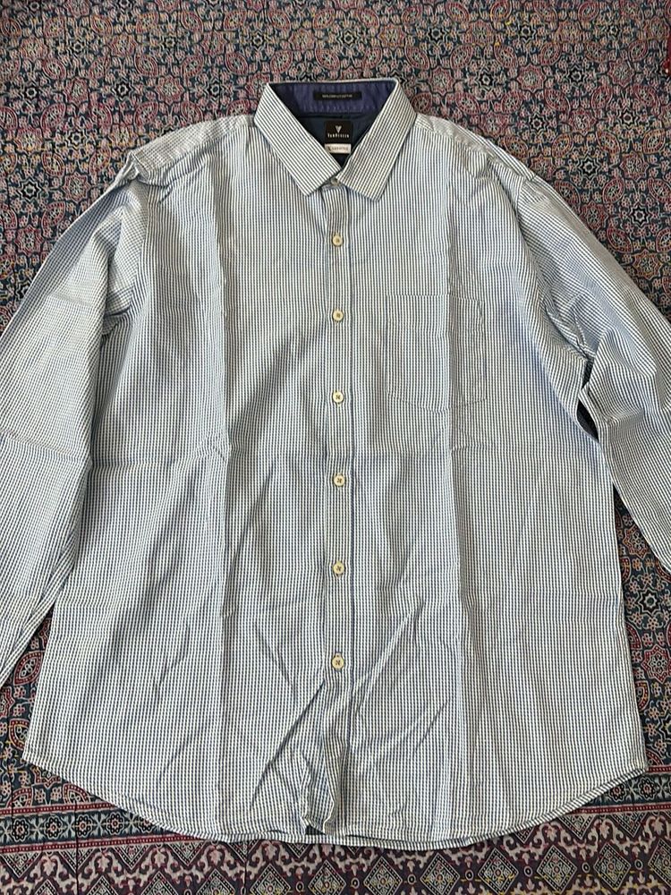 Van Heusen Men's Checked Shirt