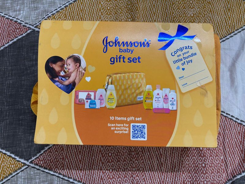 Johnson&#39;s Baby Gift Set