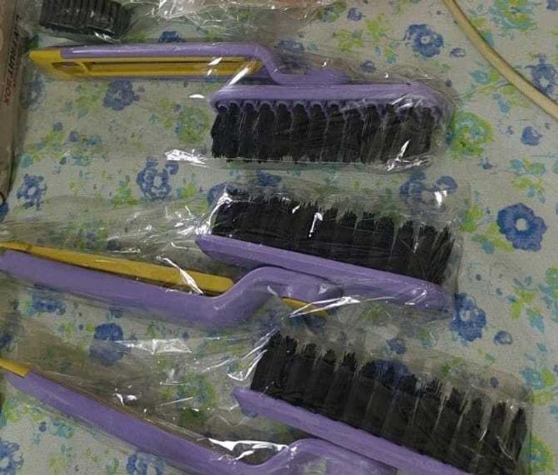 Rotating Cleaning Brush With Wipes