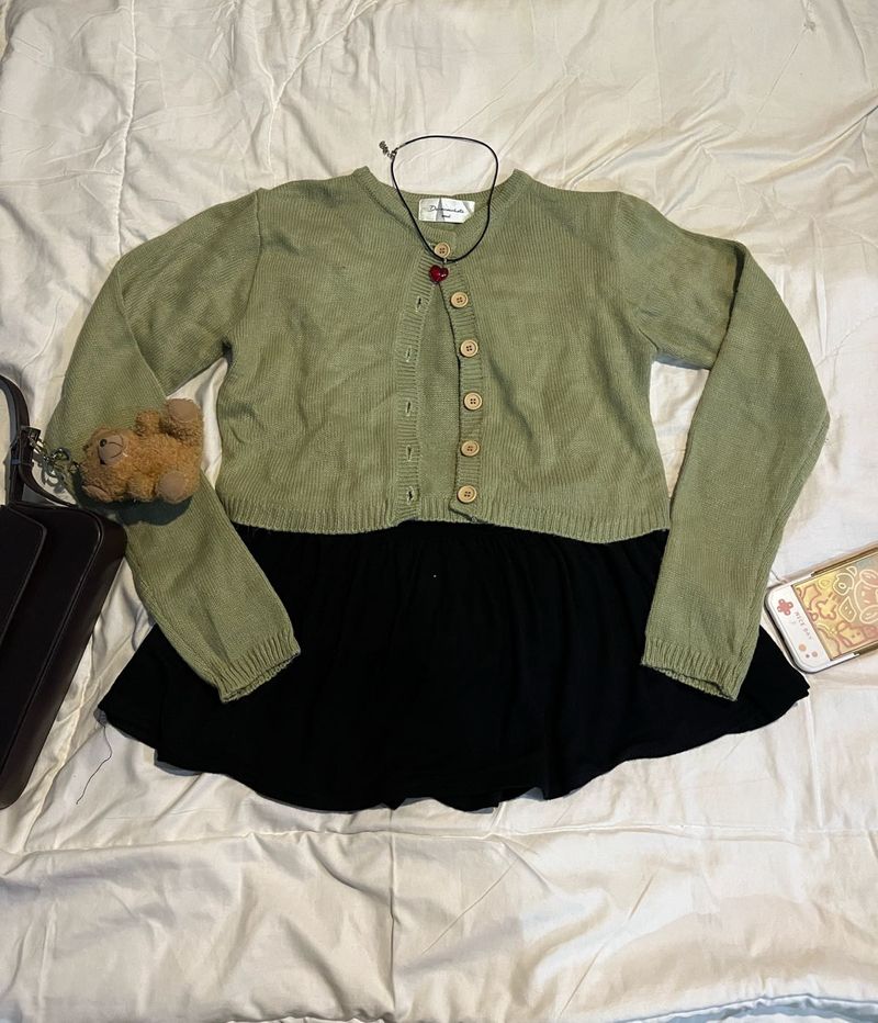 Cute  Green Cropped Cardigan - soft Knit