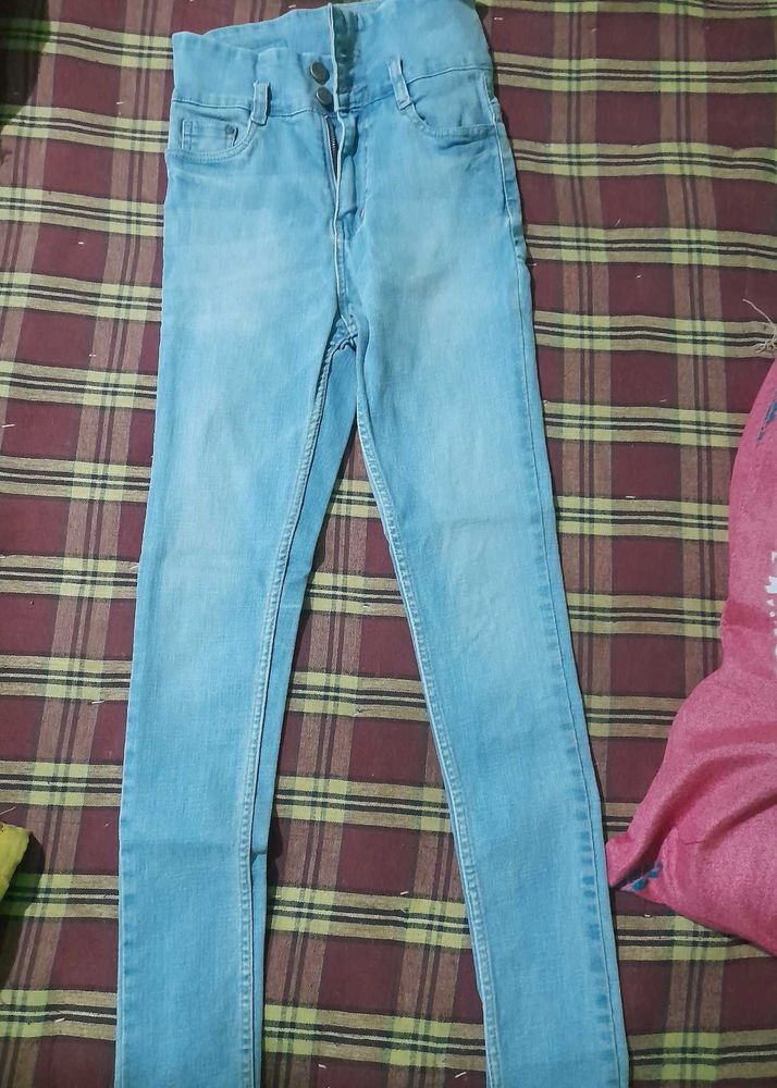 Light Wash Skinny Jeans