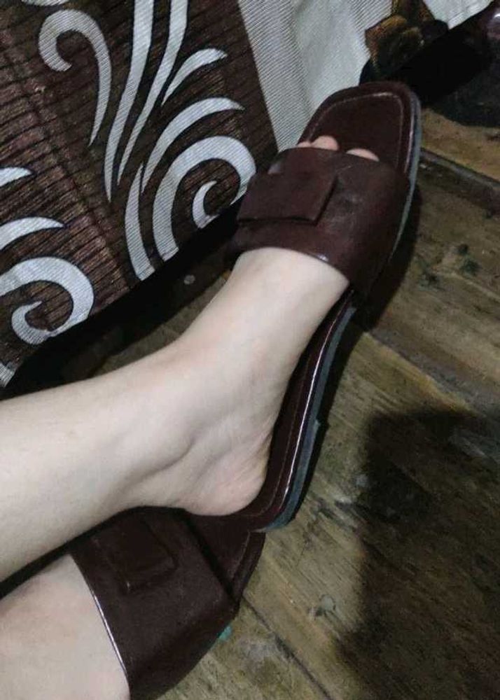 Brown Leather Slides - Size 3.5/4 Can Wear