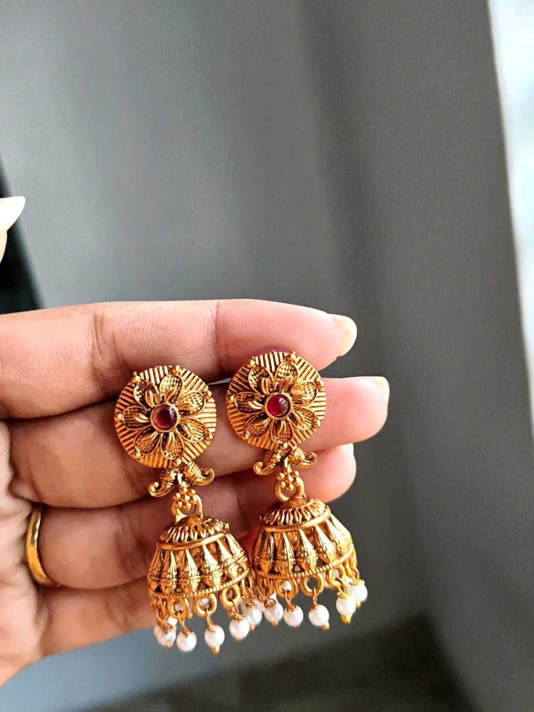 Beautiful Traditional Golden Jhumka With Red Stone