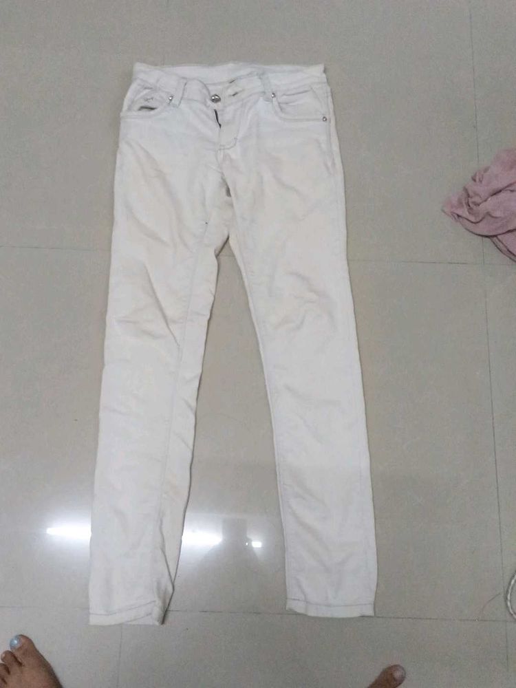 Off-White Skinny Jeans