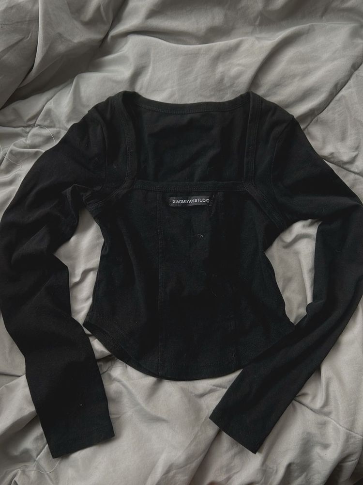 Black Long Sleeve Top