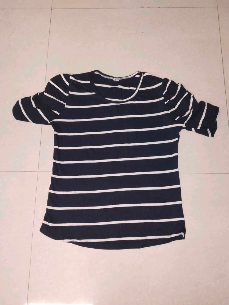 Women Top.