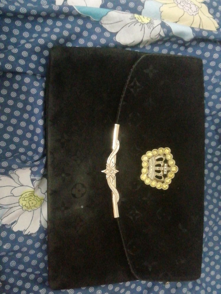 BLACK HAND OR SIDE PURSE 👛