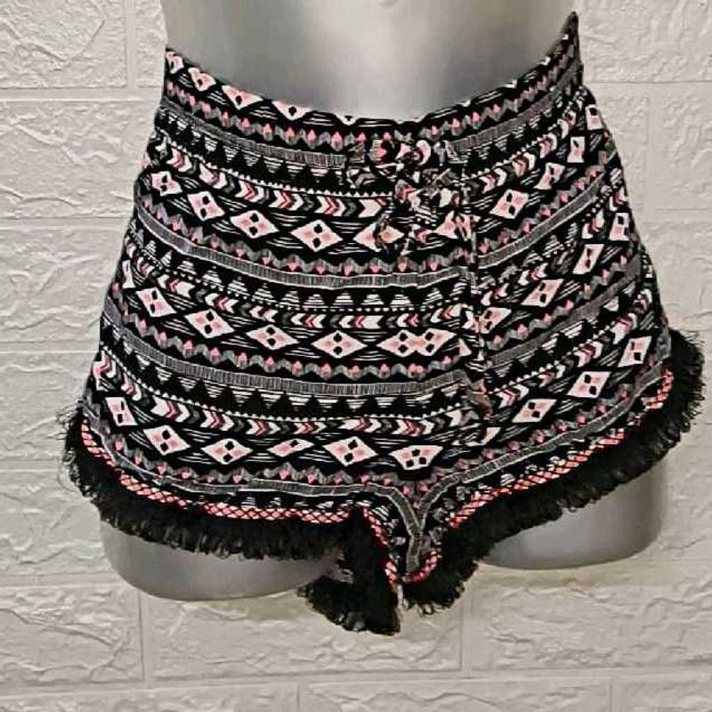 Printed Shorts Size 28