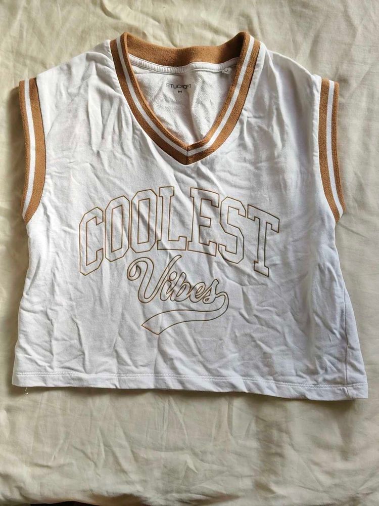 🤍 Everyday Cute Tee – Casual &amp; Comfy