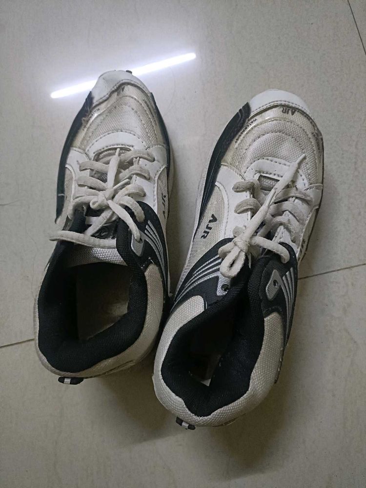 Unisex Sports Shoe