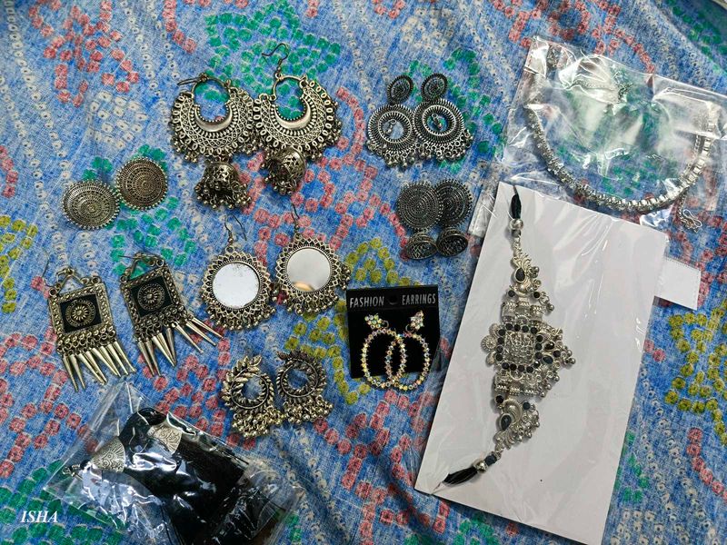Earrings + Chokers Combo