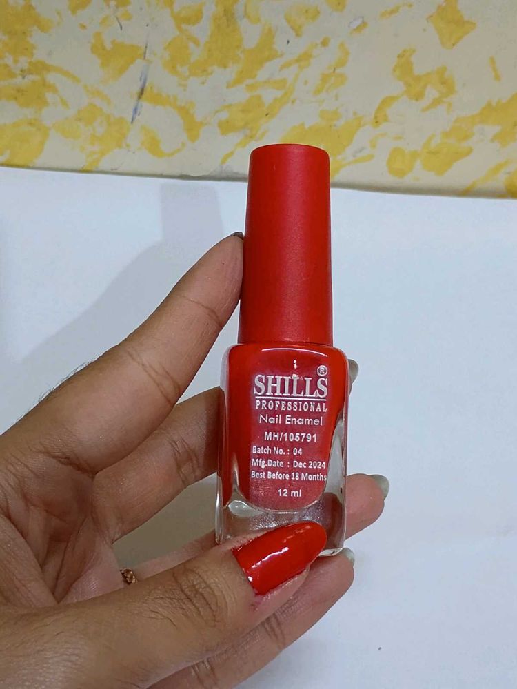 Bright Tomato Red Nail Paint- Shills Professional