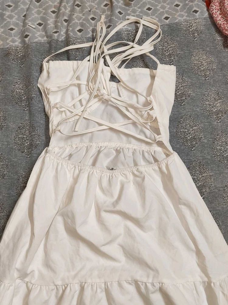 Newme White Tie detailing Backless Maxi Dress