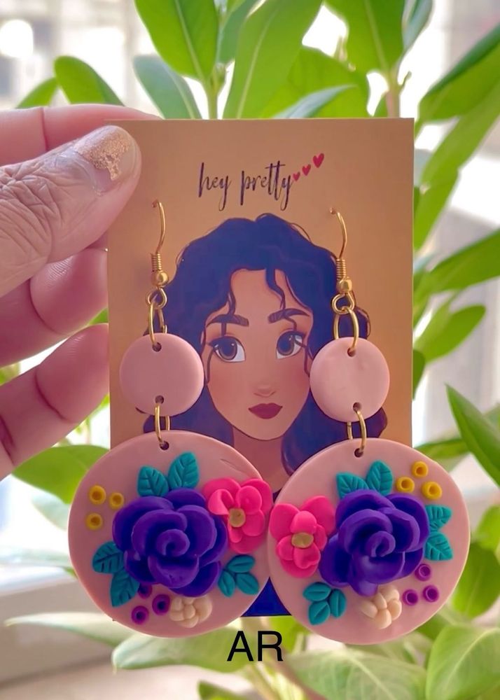 Elegant Floral Earring For Vibrant Look