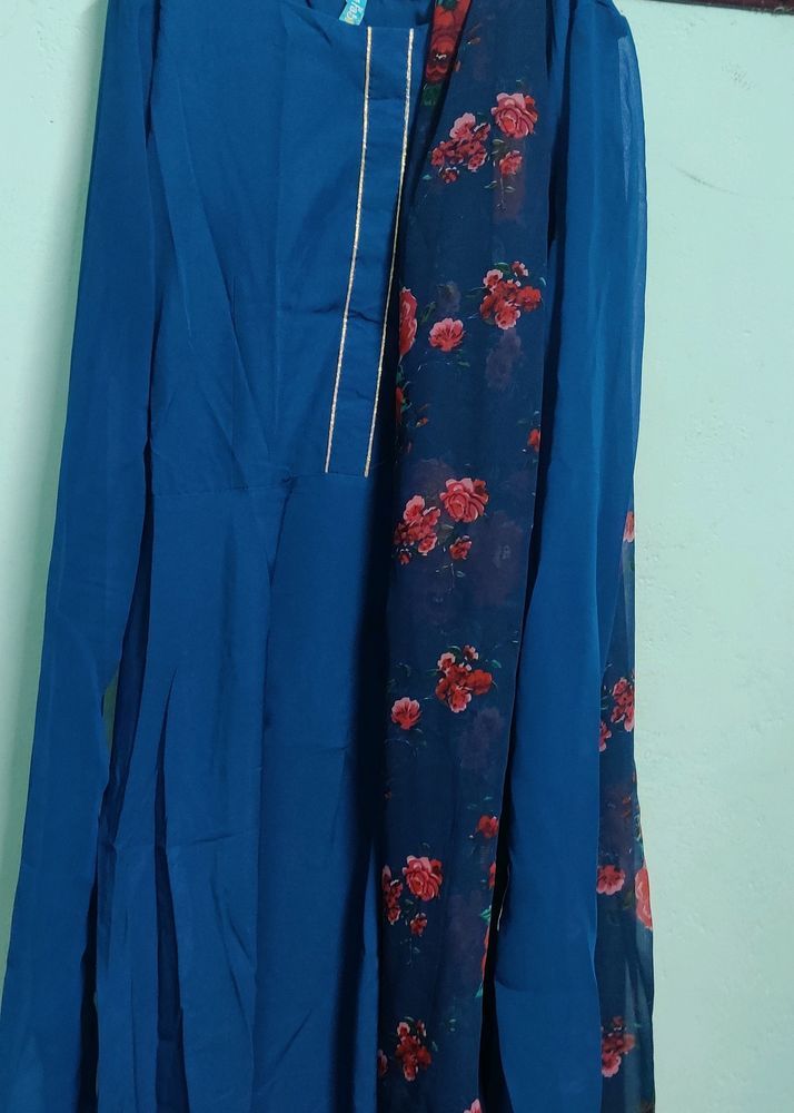 kurta with Printed Dupatta Set