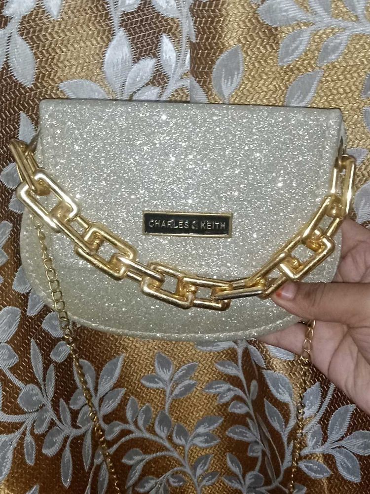 Sparkling Clutch
