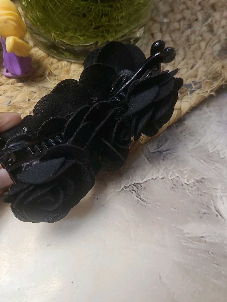 Black Floral Hair Claw Clip