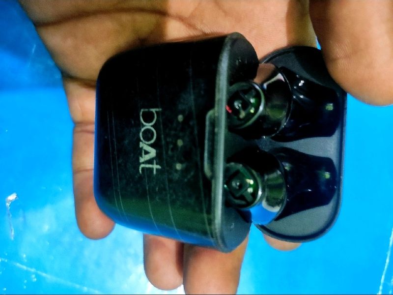 Boat Airdopes 131
