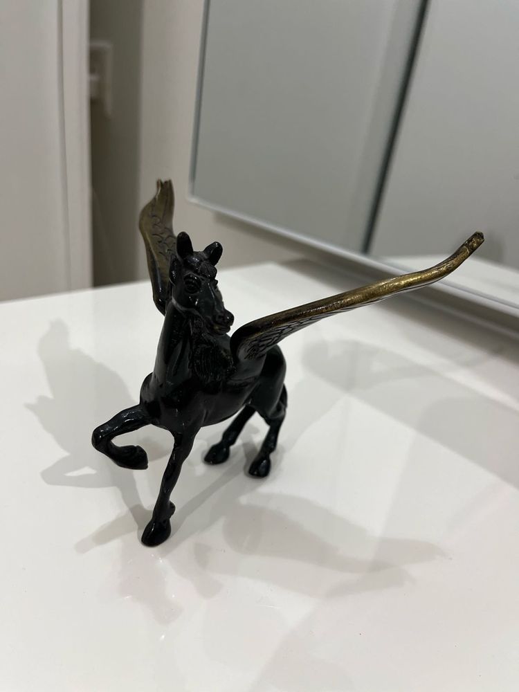 Pegasus Statue