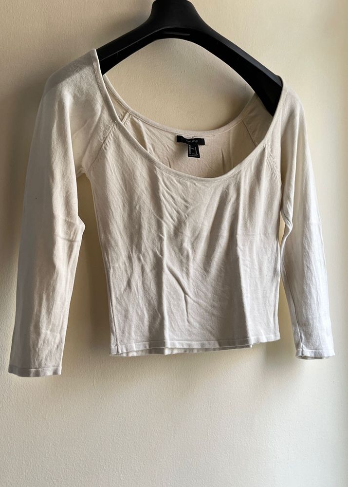 Forever 21 Off-White Top – Effortless Elegance