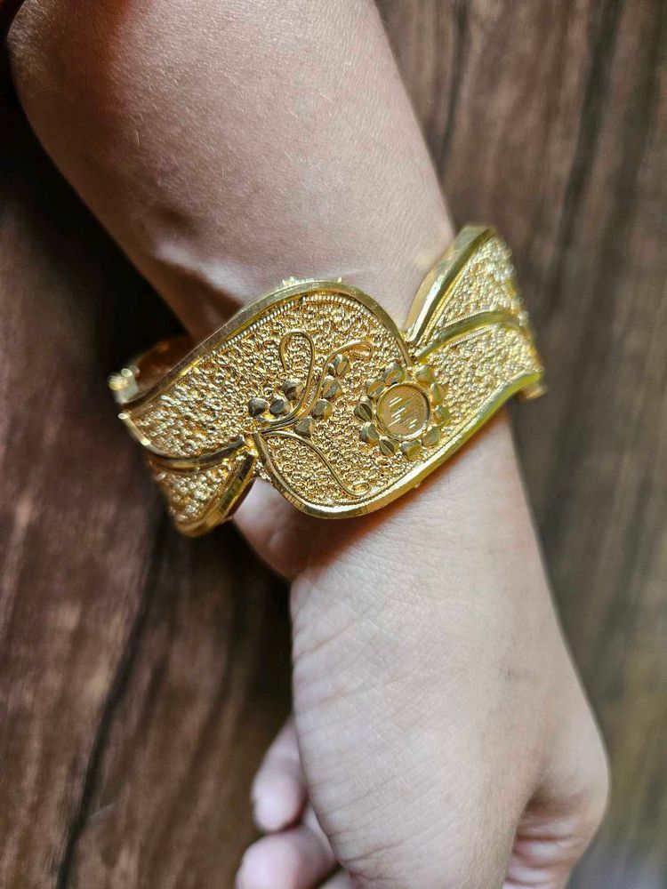 Gold Plated Bangle With Screw