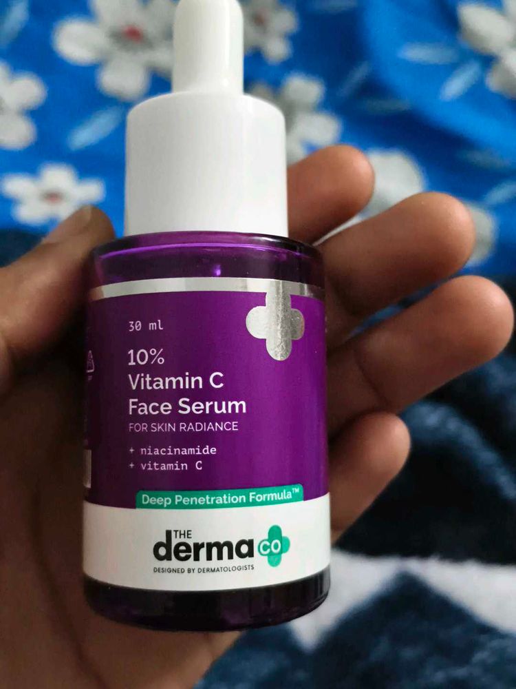 Derma Co Vitamin C Face Serum