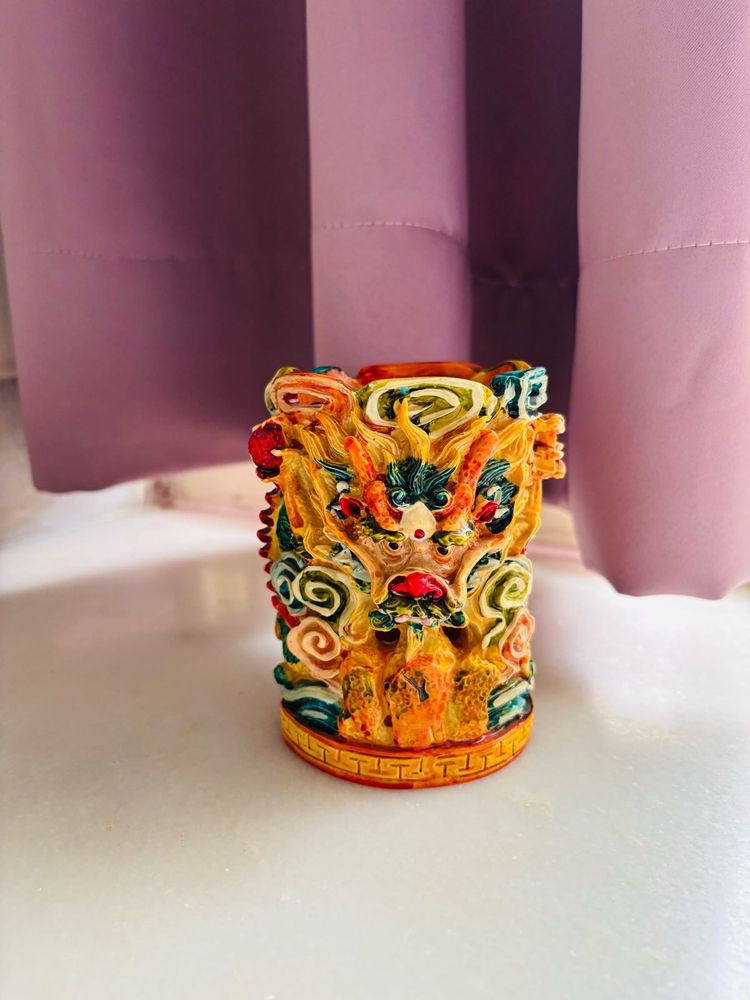 Dragon Showpiece And Pen Stand