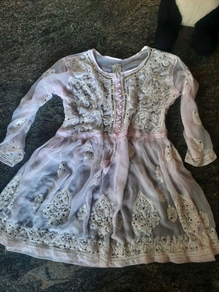 Embroidered Chikankari Kurta