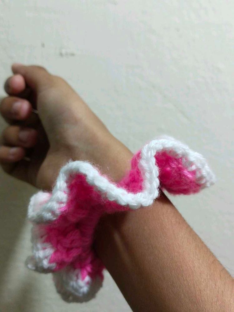 Pink &amp; White Scrunchie