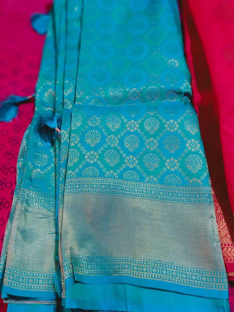 Kanjiwaram Soft Silk Combo Saries.