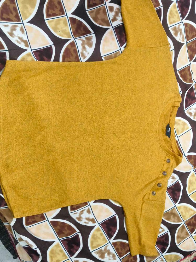 Mustard Button-Detail Top