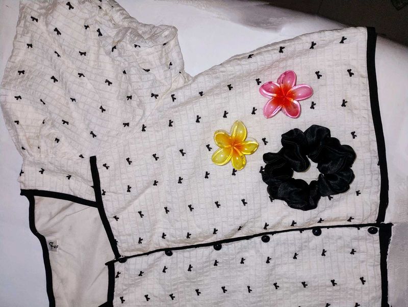 Patterned Short Sleeve Top