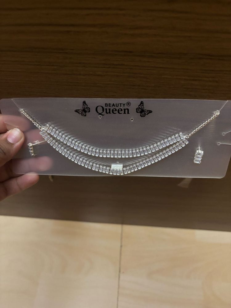 Sparkling Crystal Necklace &amp; Earring Set
