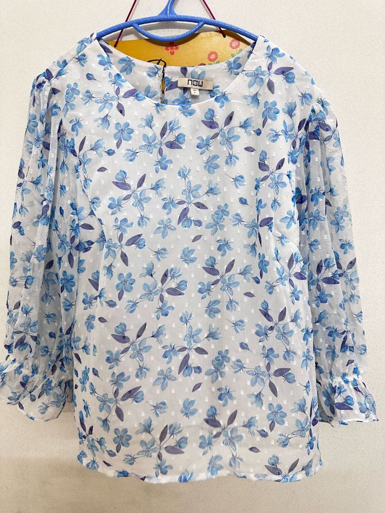 long-sleeved blue Blouse
