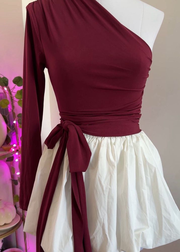 One-Shoulder Top