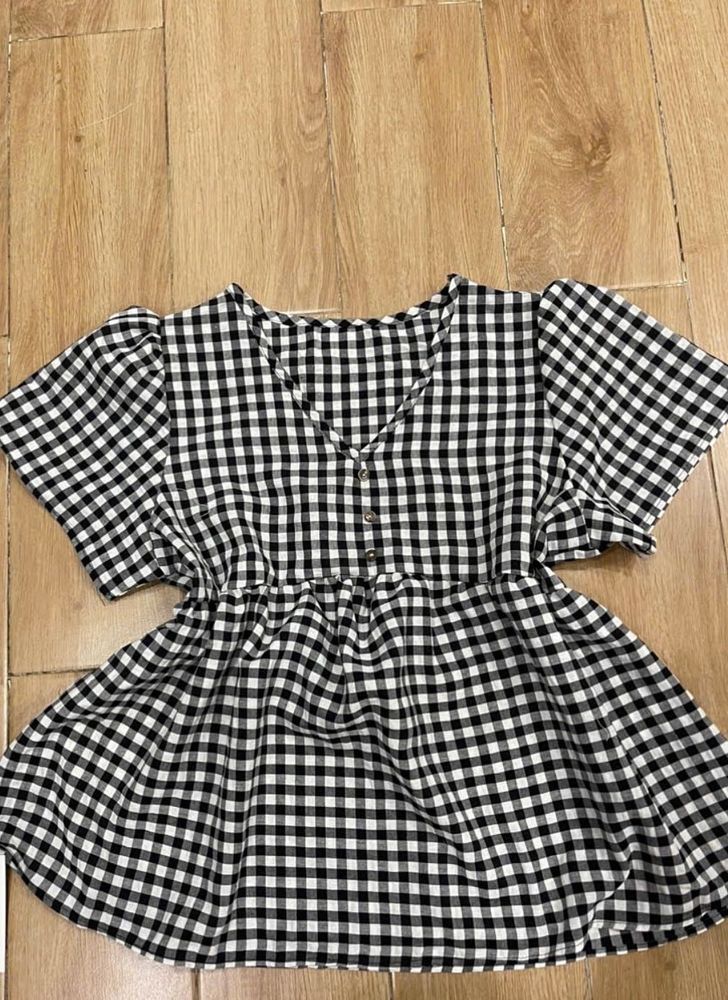 Checkered V-Neck Top