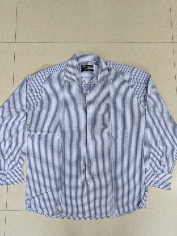 Men&#39;s Blue Checked White Shirt