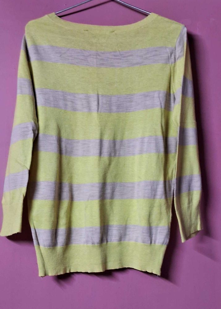 Fitted Light Top