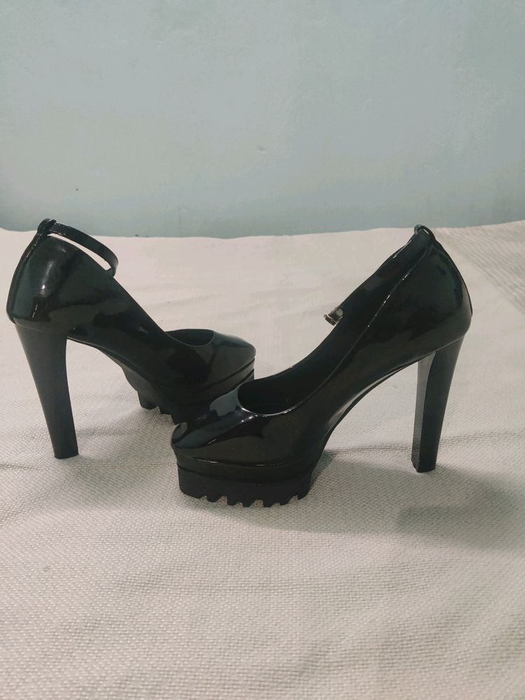 Front Square Platform Heels