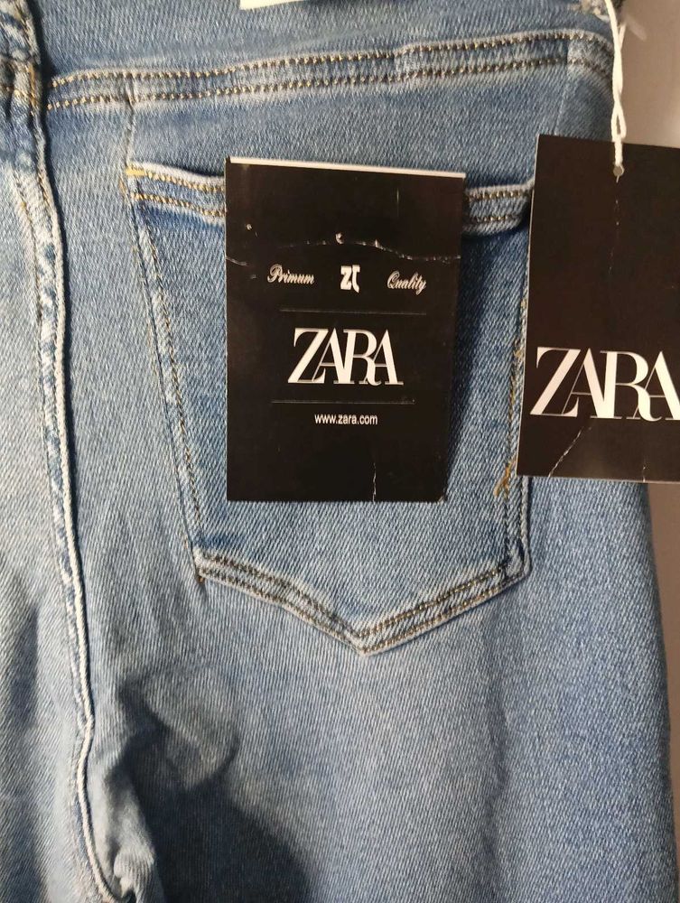 Zara Light Wash Jeans (Bootcut)