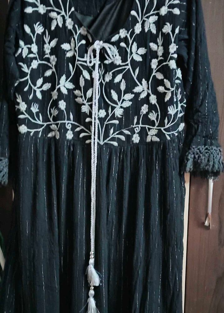 Elegant Embroidered Kurta