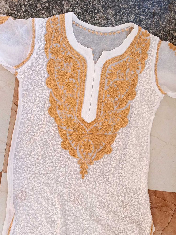 Beautiful White Colour Chicken Kari Kurta
