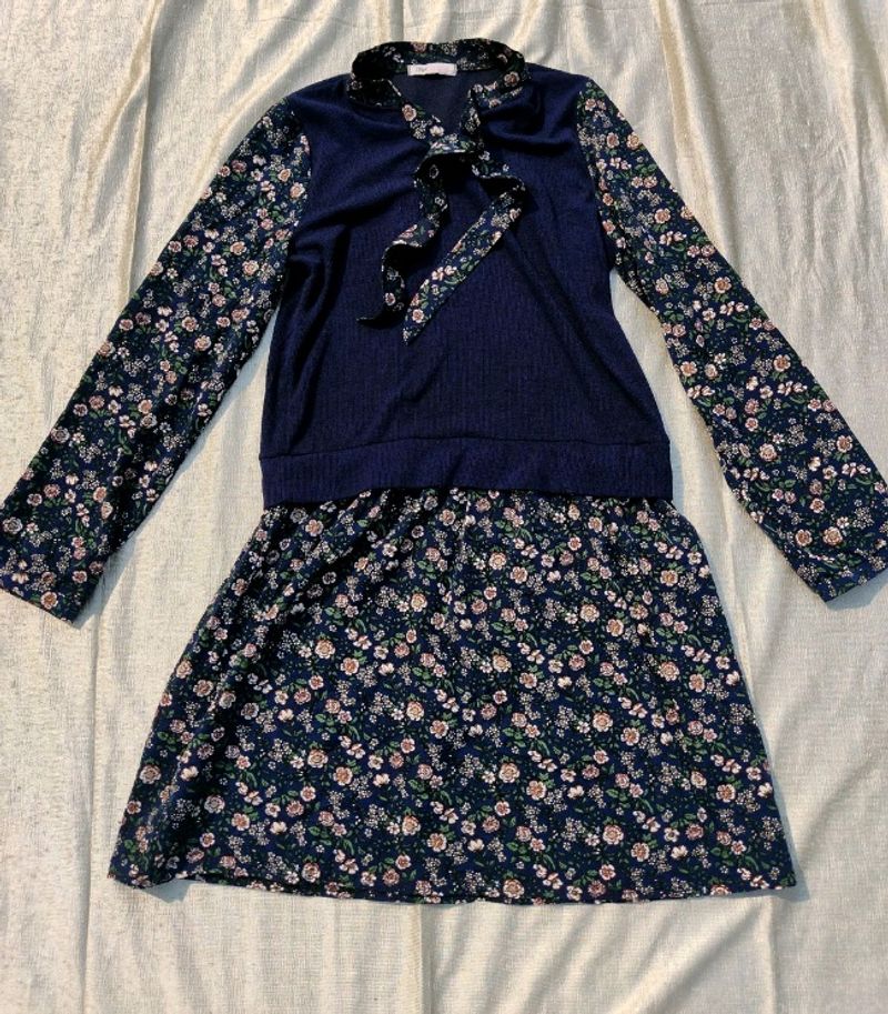 Floral Print Dress with Tie Neck