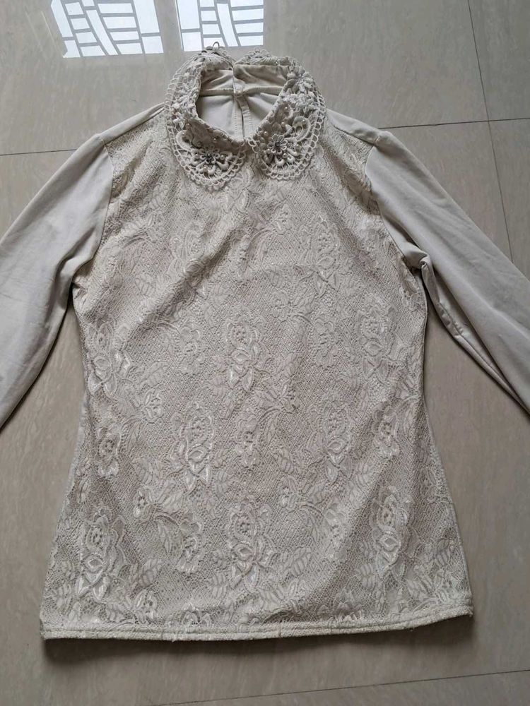 Women&#39;s White Top