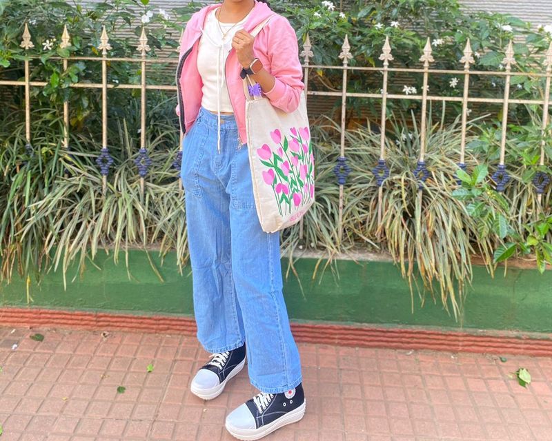 sweater,Pant,Tote Bag,Canvas Shoes,Inner Sleeveles