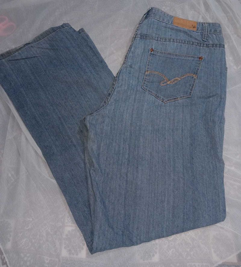 STRAIGHT FIT JEANS 👖