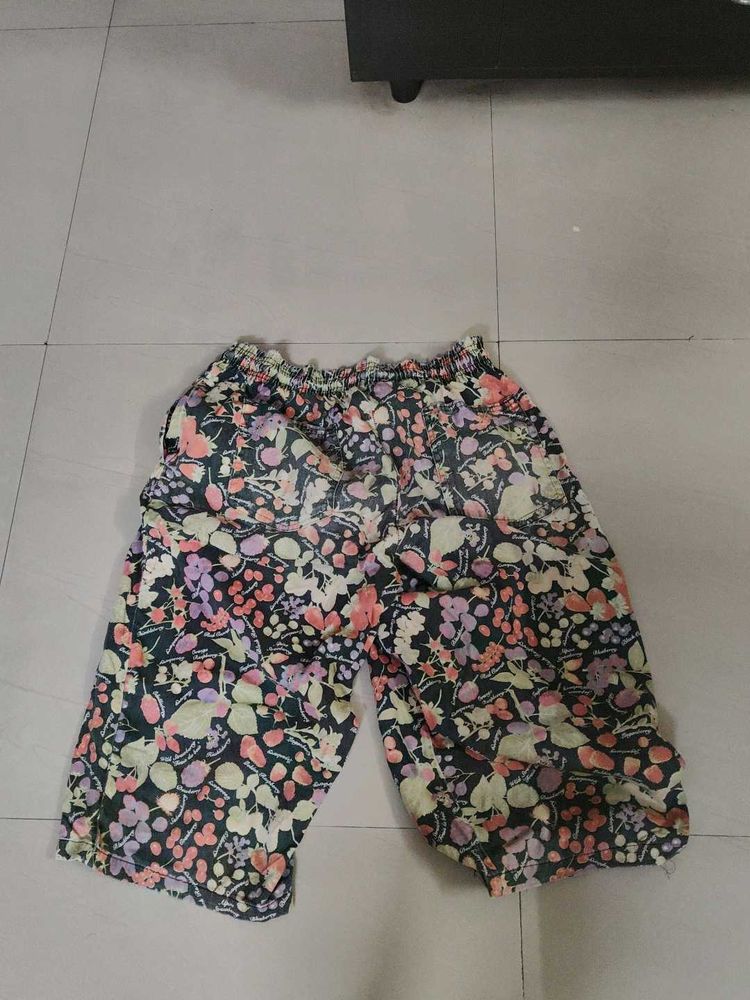 3/4 Cotton Floral Capri Women