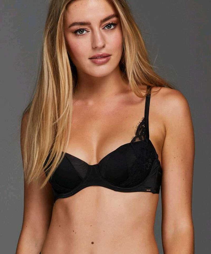 Soft Padded Bra...32ABC..label Missing