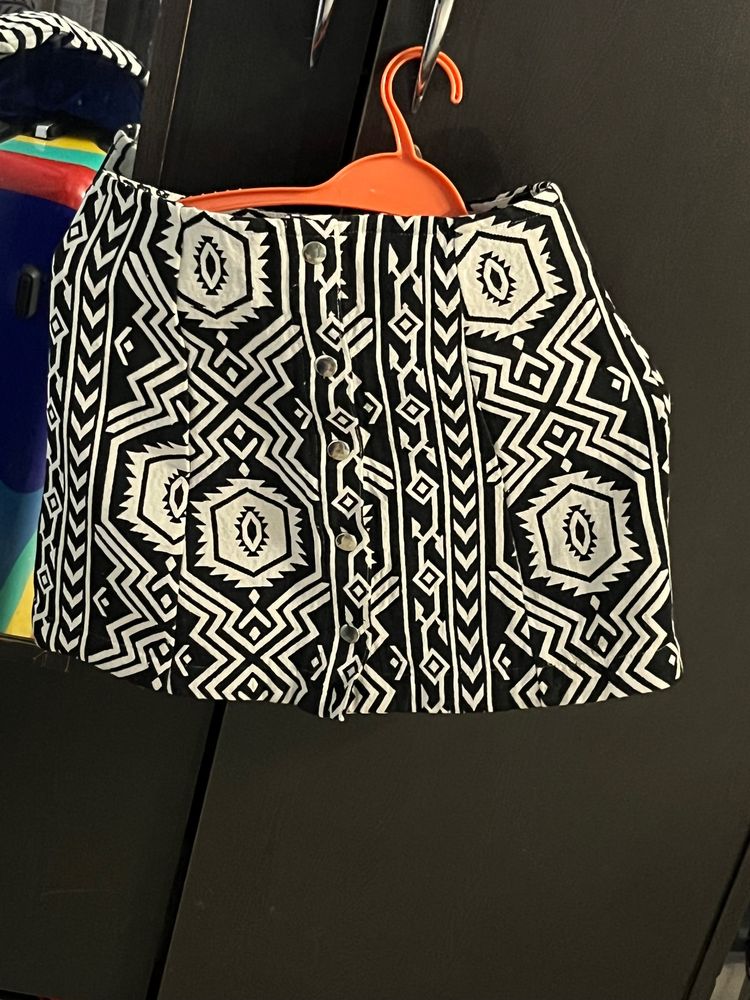 White &amp; Black Skirt