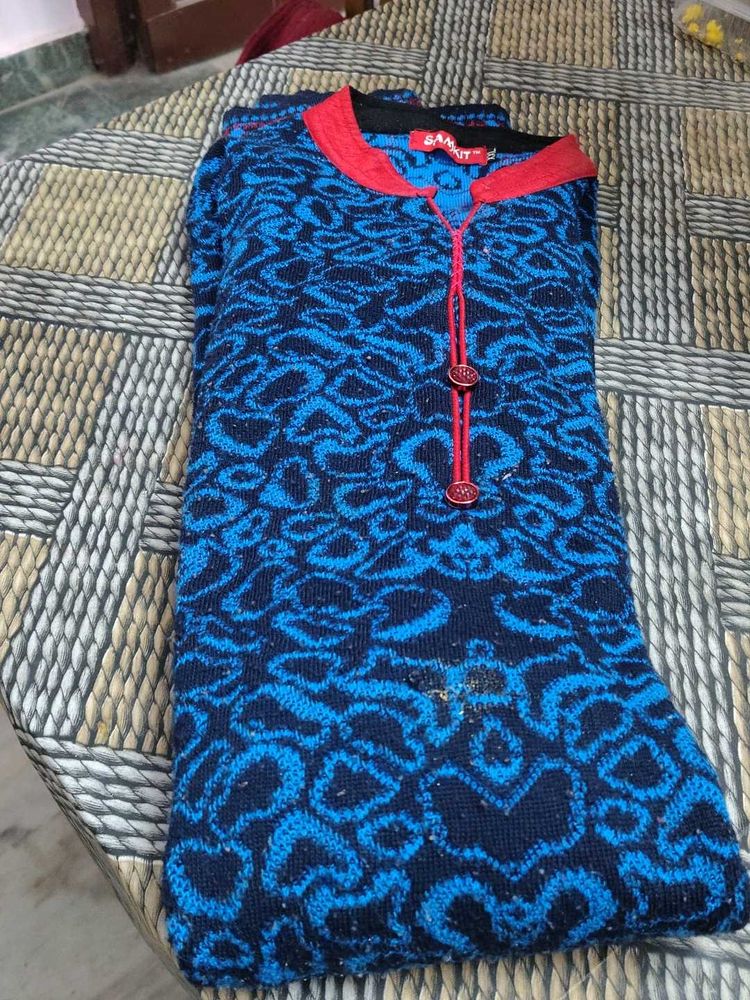 Blue Patterned Knit Top